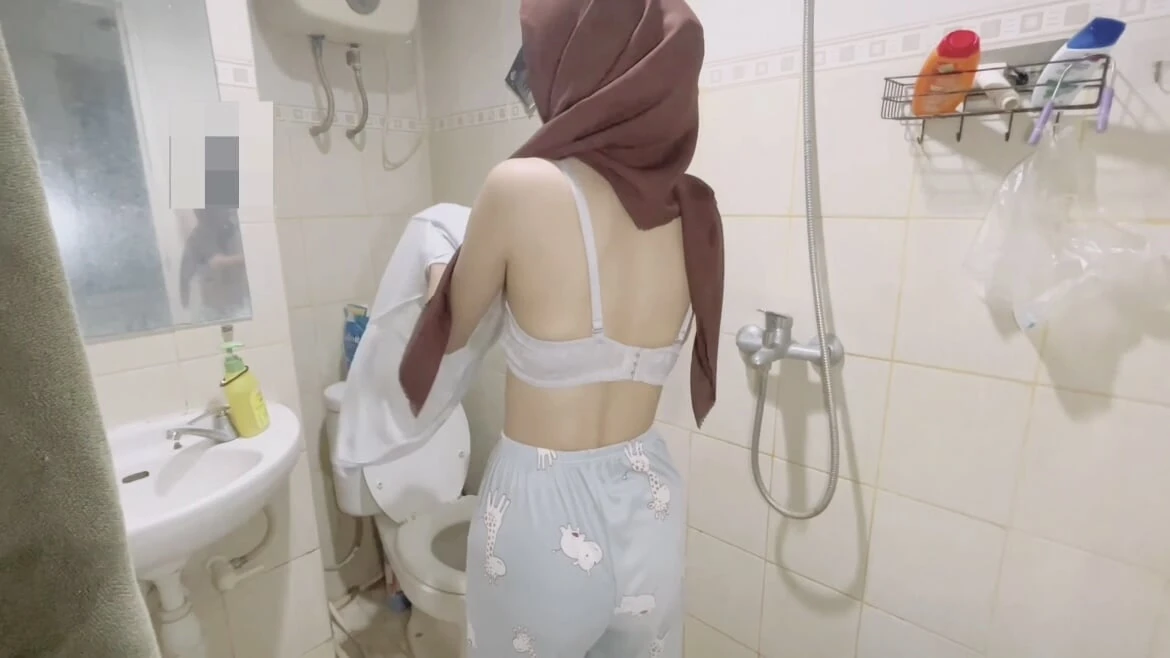 Malay Ain Penang Chocolate Hood That Is ‘Naughty’ And ‘Wild’